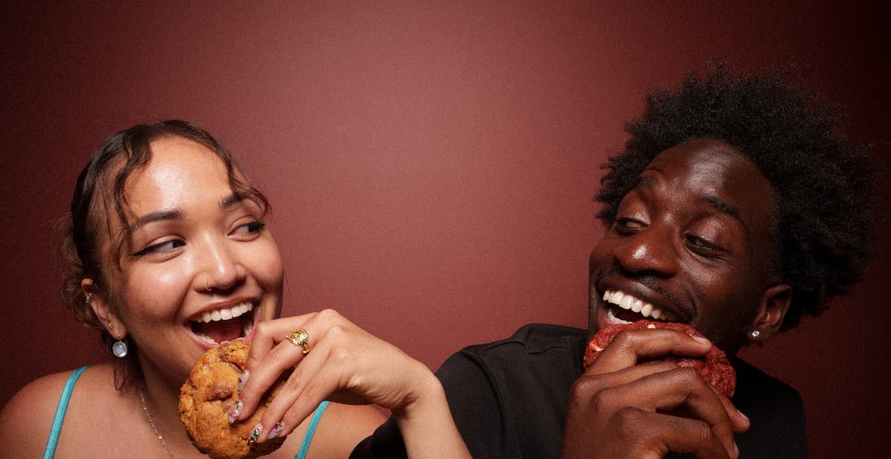 Two friends enjoying Daily Cookies